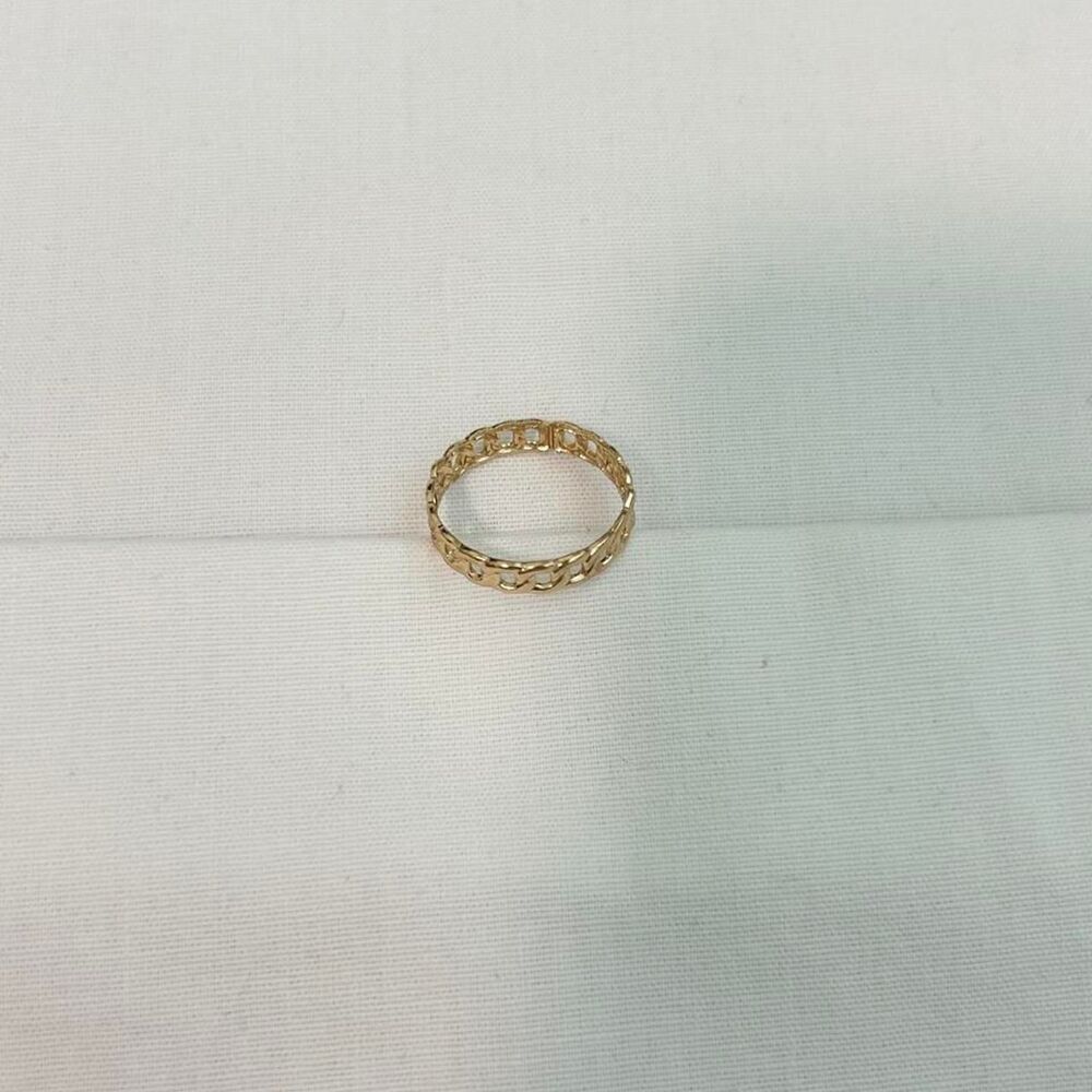 Vintage Inspired Luxurious Gold Ring - Picture 3 of 4
